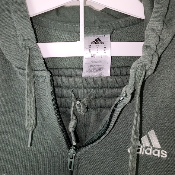 Adidas Green Tracksuit with White Stripes - Picture 2 of 10
